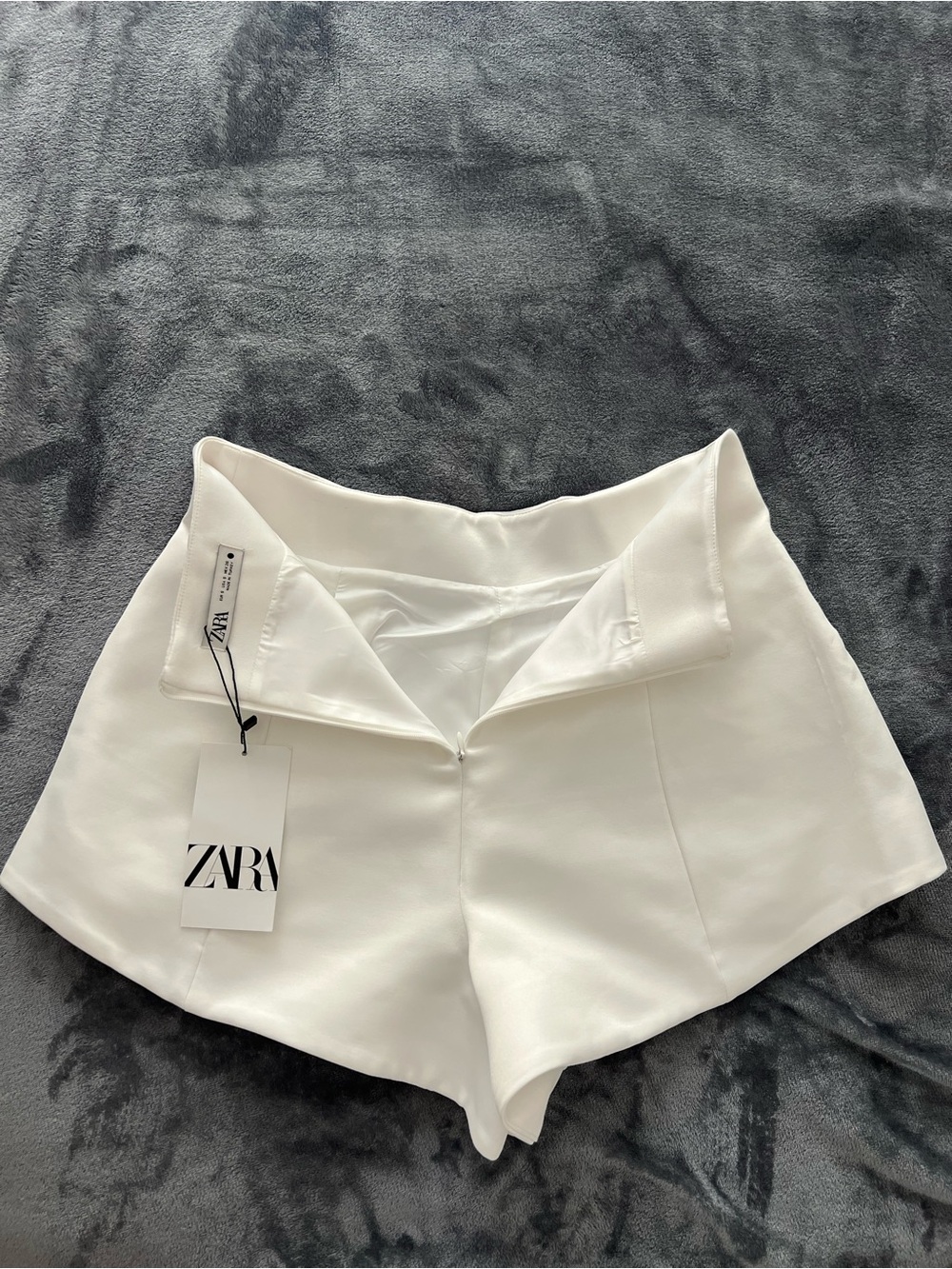 ZARA Cream-White High-Waist Tailored Women's Shorts